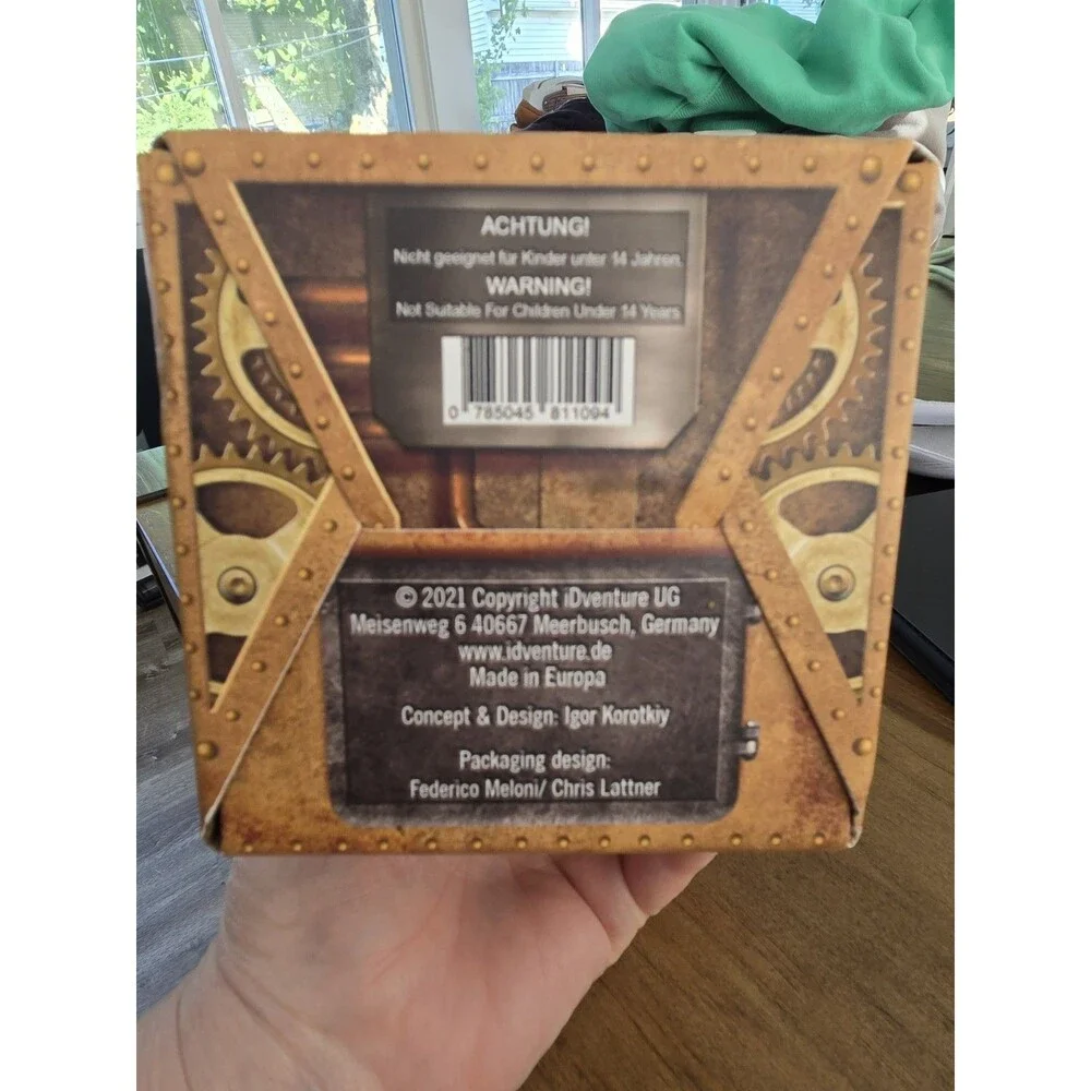 iDventure Cluebox – Schrödinger's Cat Escape Room in a Box Wooden Puzzle